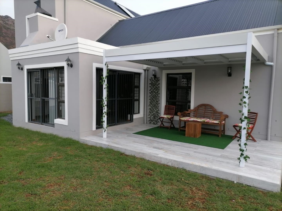 To Let 4 Bedroom Property for Rent in Admirals Park Western Cape